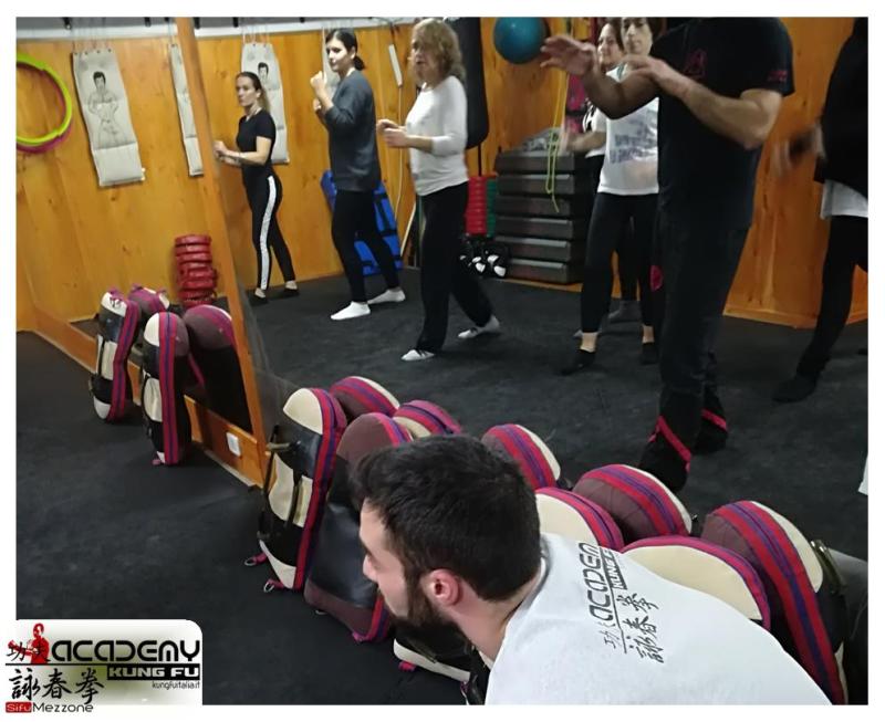 Corsodi difesa personale a Caserta con Sifu Mezzone della Kung Fu Academy Italia, Accademia di Wing Chun Kung Fu,Wing Tjun, Tai Chi Quan e Sanda (1)